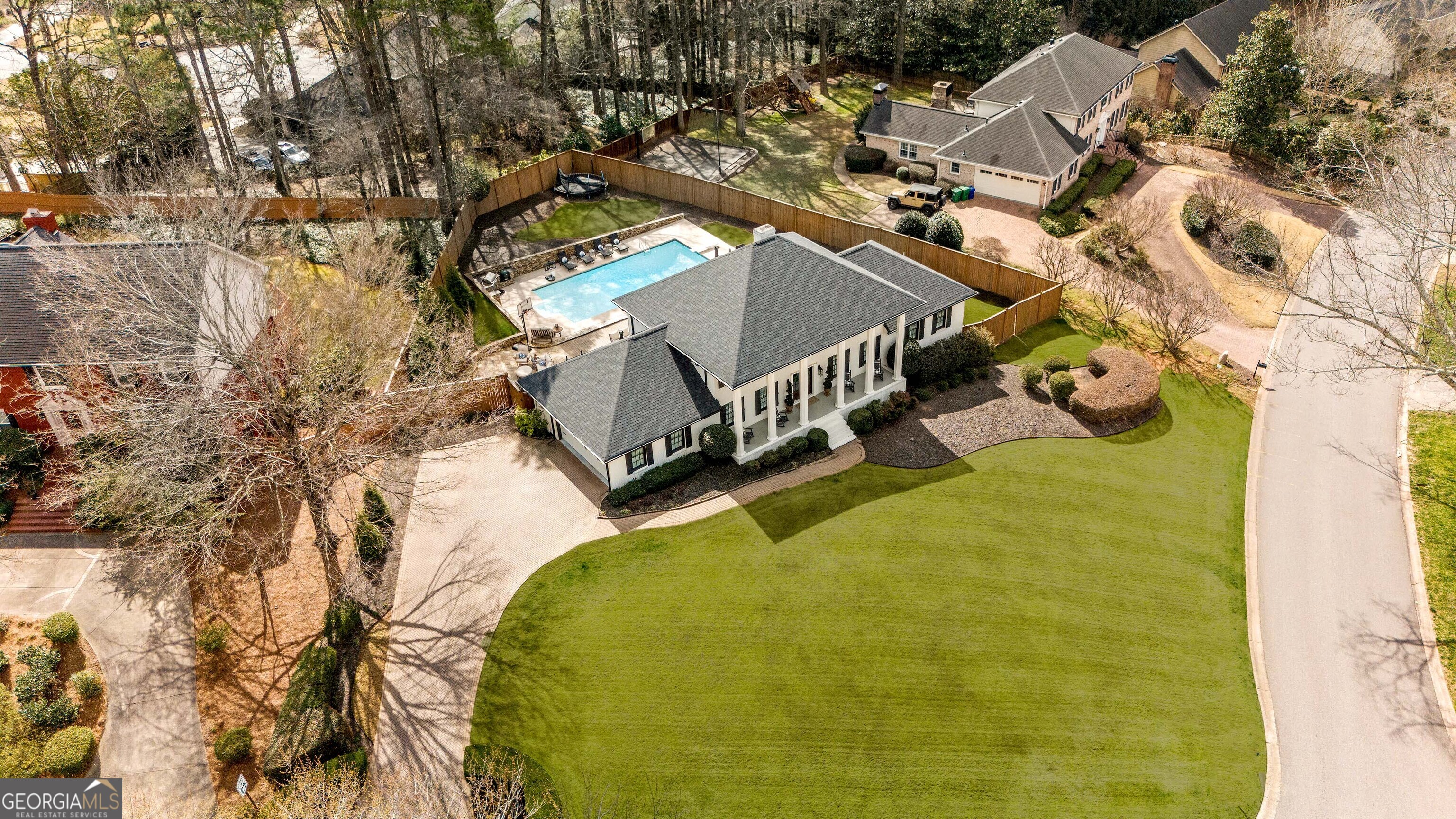 5339 Trowbridge DR
