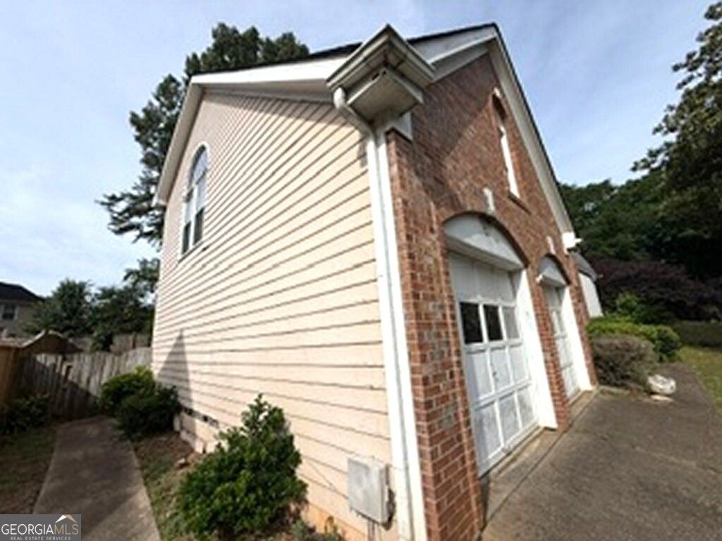 Photo of 11640 Windbrooke Way, Alpharetta, GA 30005 (MLS # 10763327)