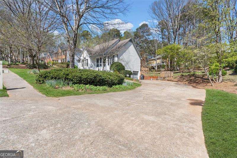 2838 Saddlebrook WAY NW