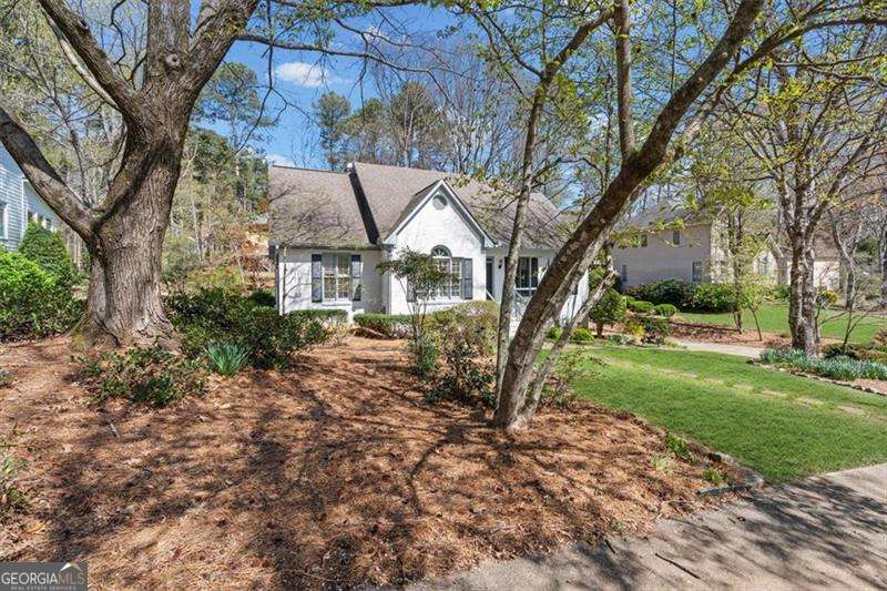 2838 Saddlebrook WAY NW