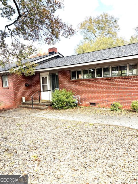 Photo of 425 N Columbia St, St, Milledgeville, GA 31061 (MLS # 10641462)