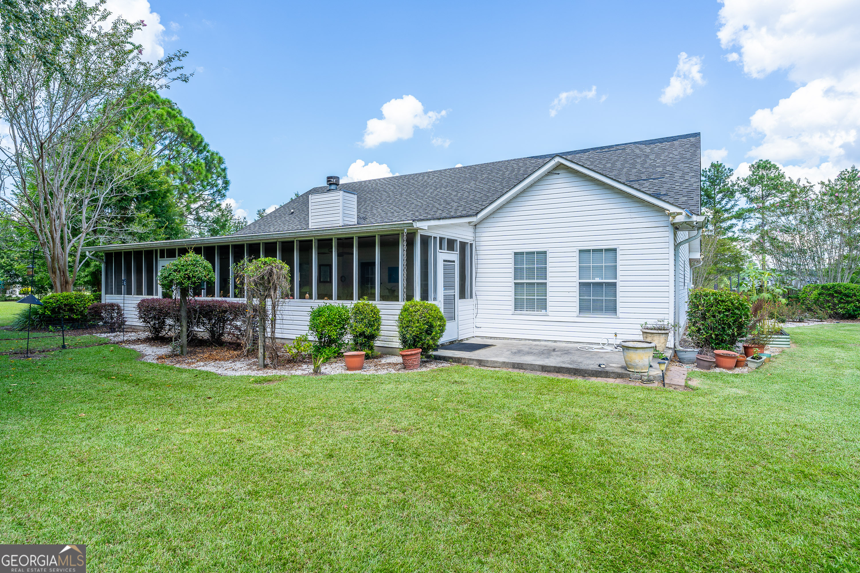 674 Forest Hills DR