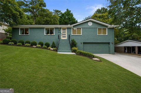 Photo of 3941 Lake Drive SE, Smyrna, GA 30082 (MLS # 10760347)