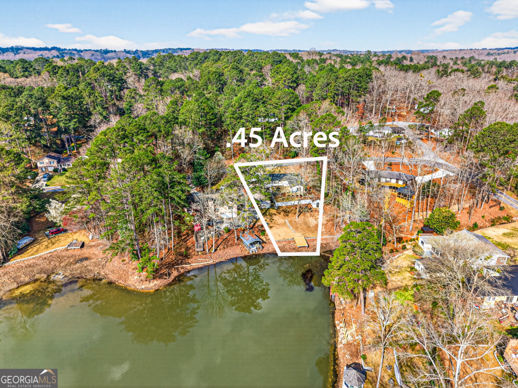 2439 Lakeshore Dr NE