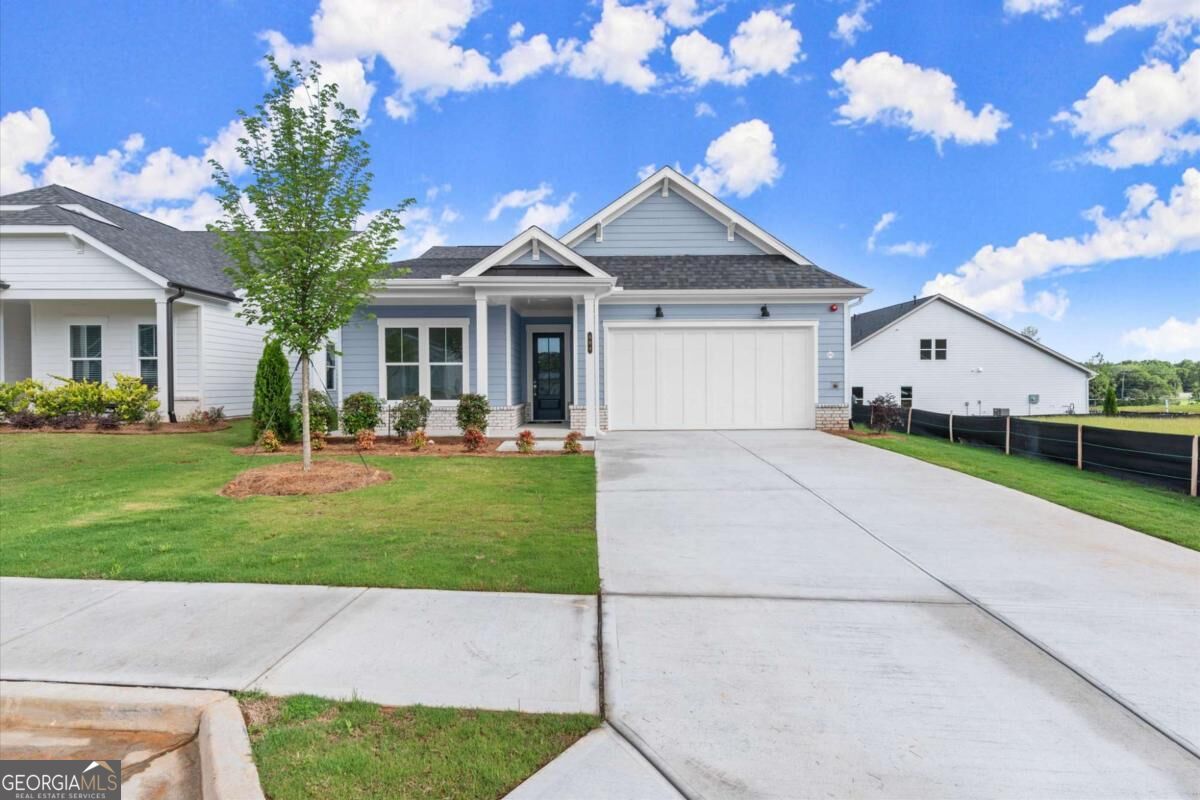 484 Fescue CT NW