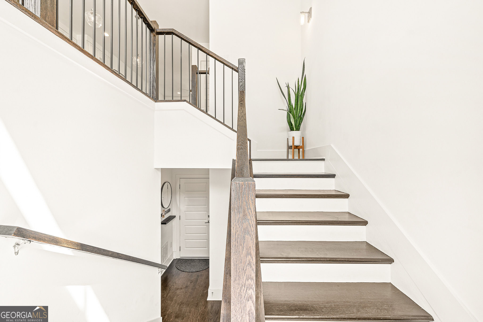 1801 Huntington Hills LN NW