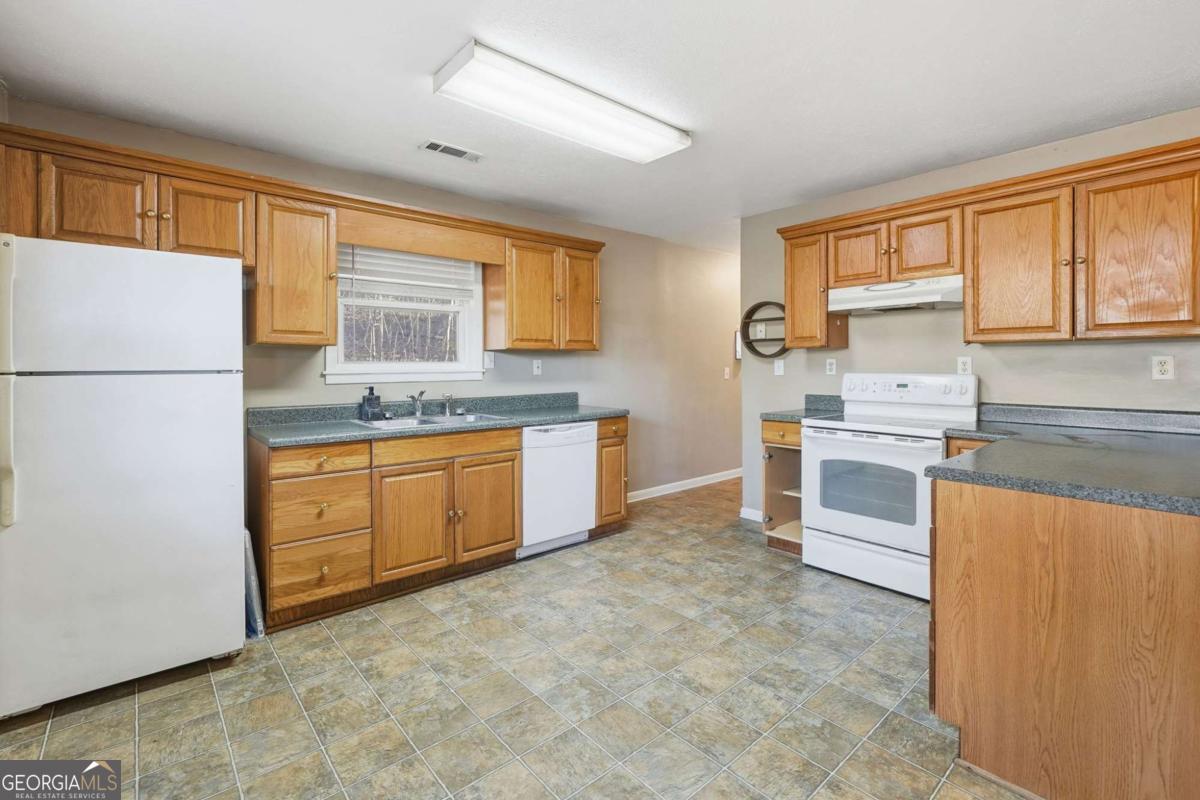 46 James DR