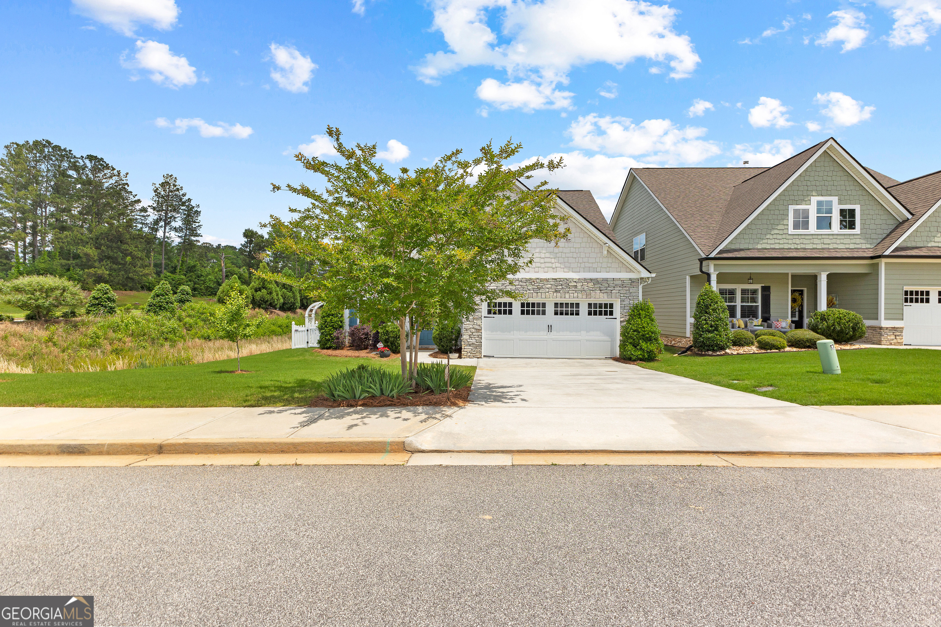 10 Georgian Oaks CT