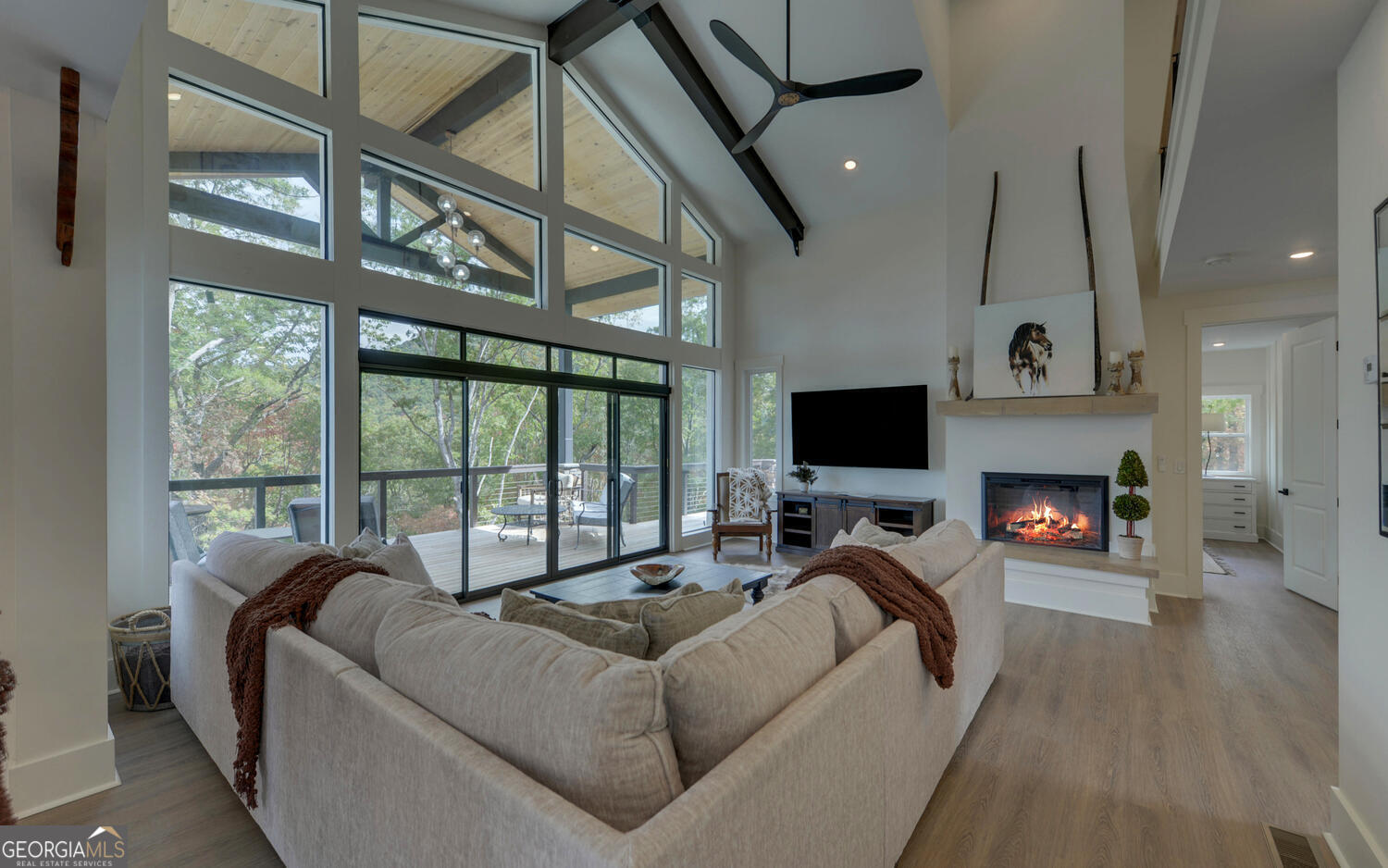 Walnut Mountain - Residential