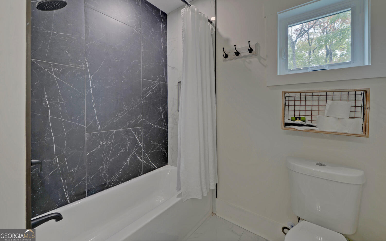 Walnut Mountain - Residential