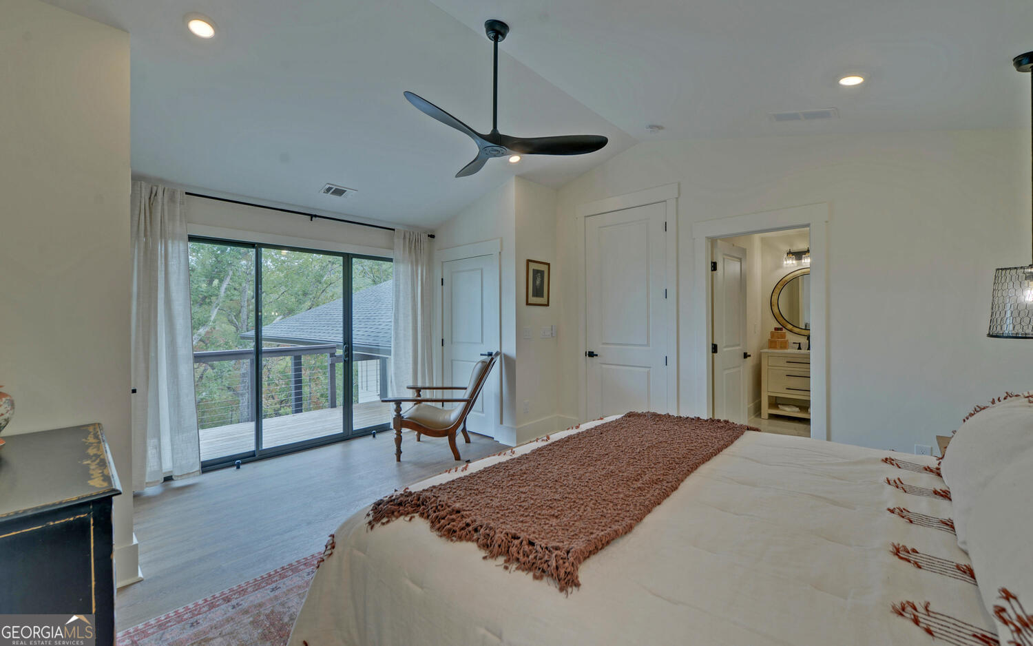 Walnut Mountain - Residential