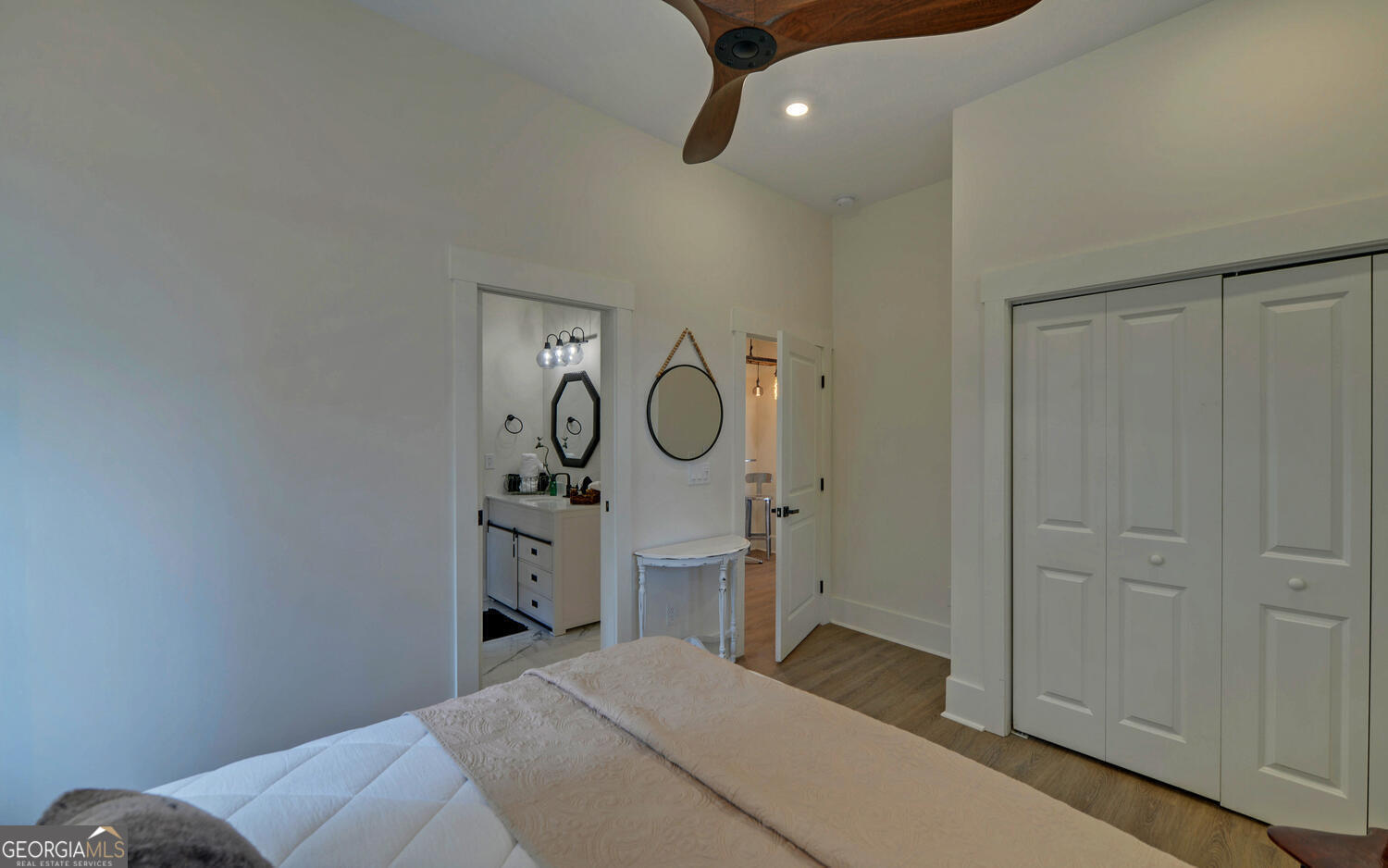 Walnut Mountain - Residential