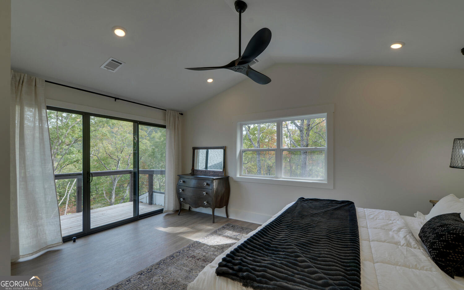 Walnut Mountain - Residential
