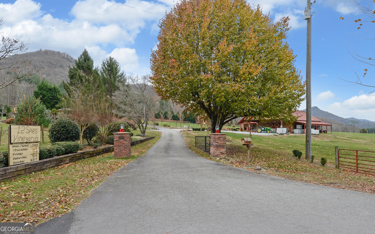Walnut Mountain - Residential