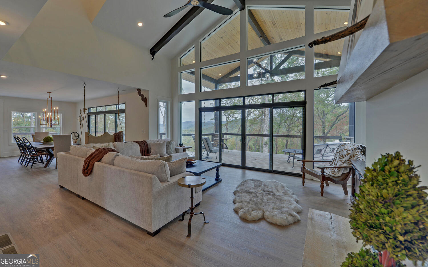 Walnut Mountain - Residential