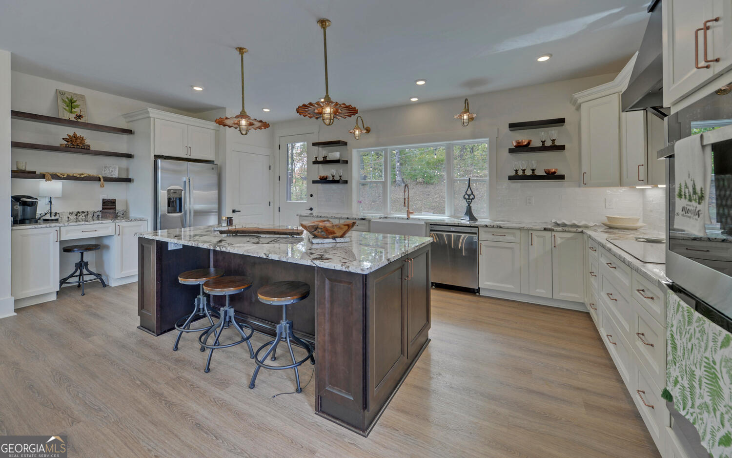 Walnut Mountain - Residential