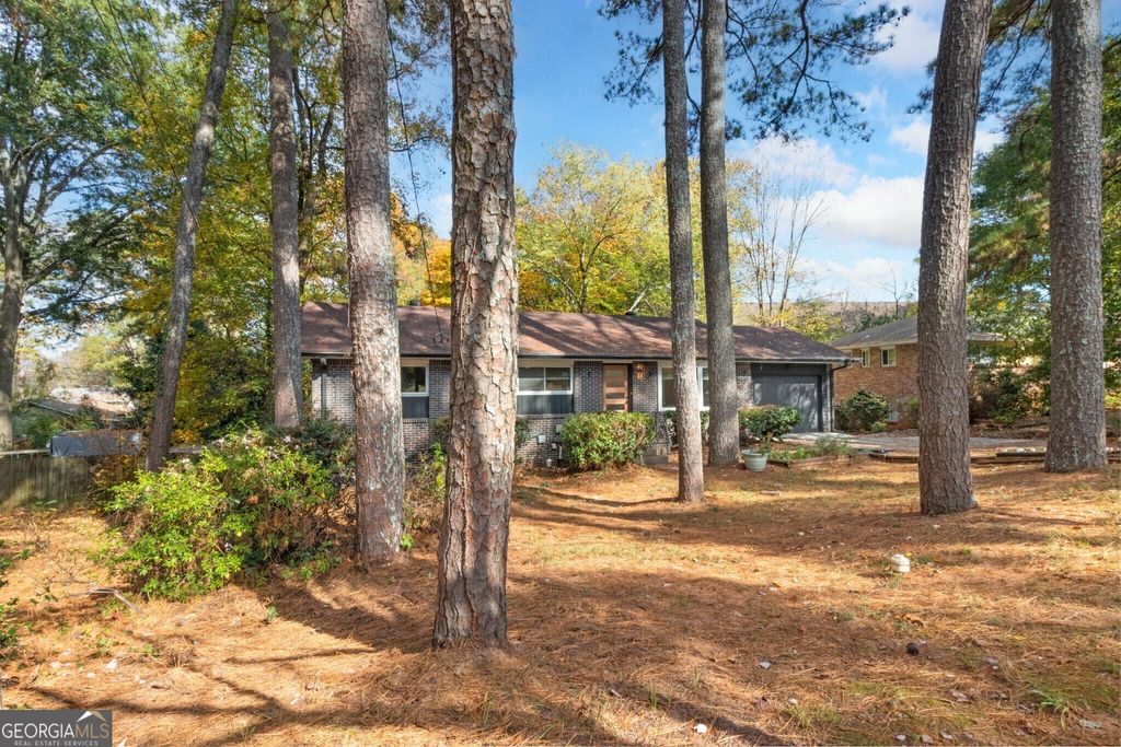 Photo of 2958 Harcourt Drive, Decatur, GA 30033 (MLS # 10763790)