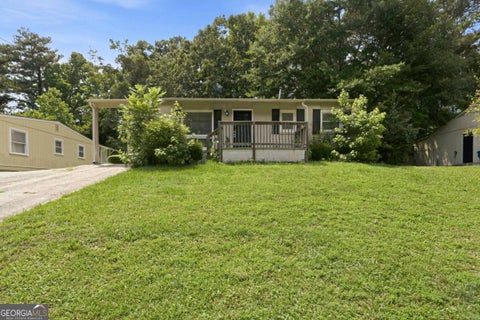 Photo of 836 Amber Place NW, Atlanta, GA 30331 (MLS # 10779140)