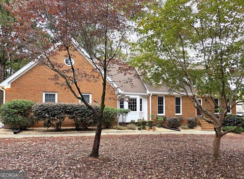 115 Essex CIR Fayetteville GA 30215