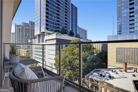 Photo of 905 Juniper Street NE #812, Atlanta, GA 30309 (MLS # 10870267)