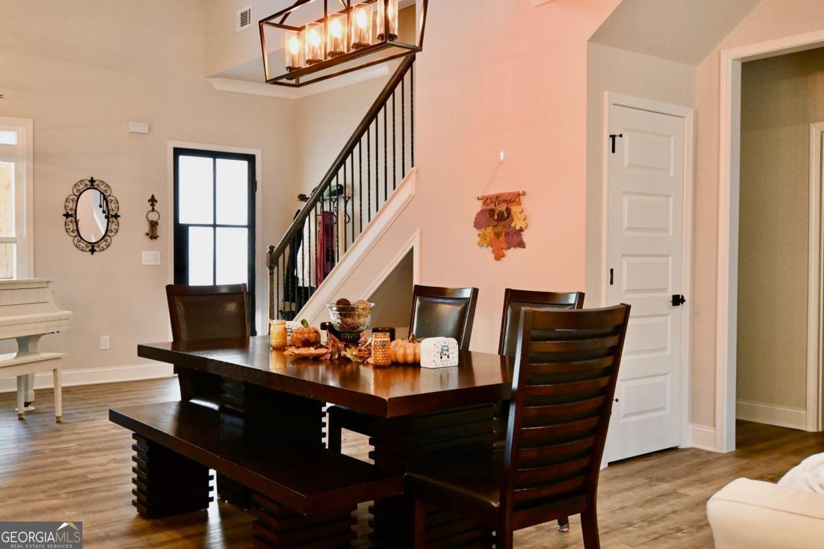 130 E Crestwood RD