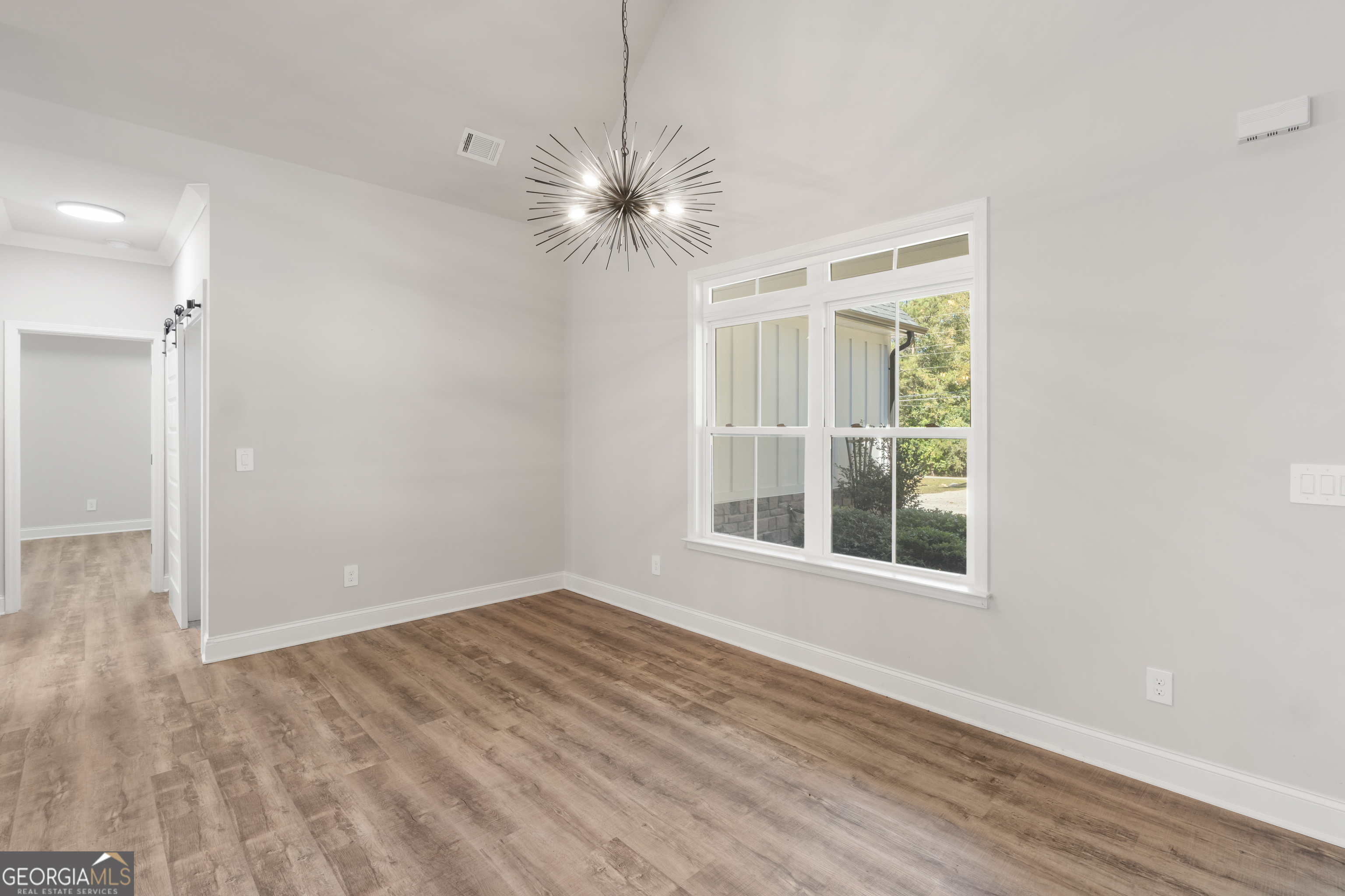 130 E Crestwood RD
