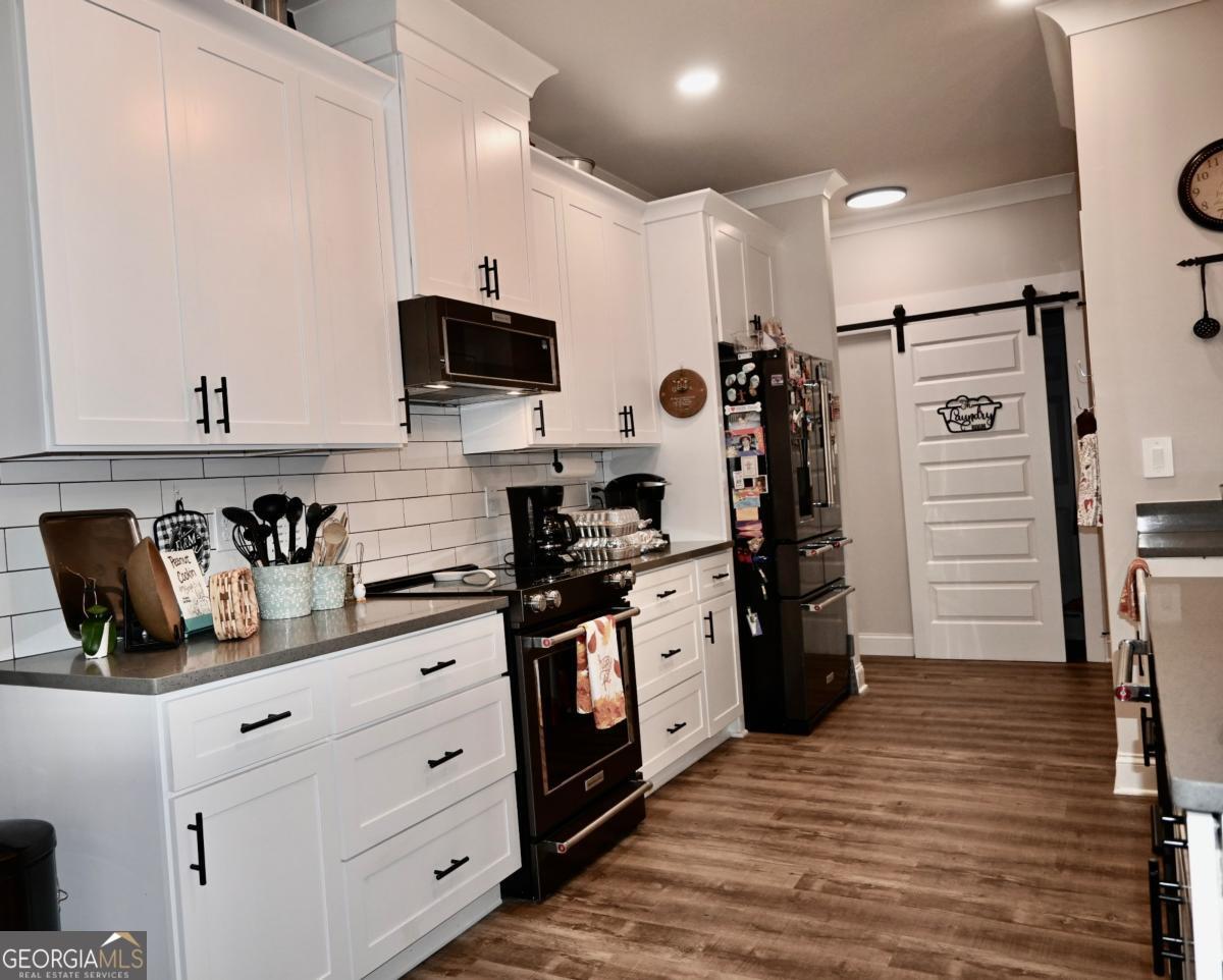 130 E Crestwood RD