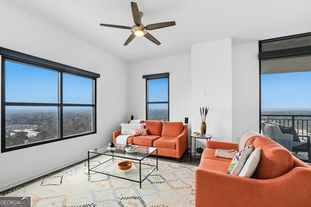 Photo of 3040 Peachtree Road NW #1811, Atlanta, GA 30305 (MLS # 10686991)