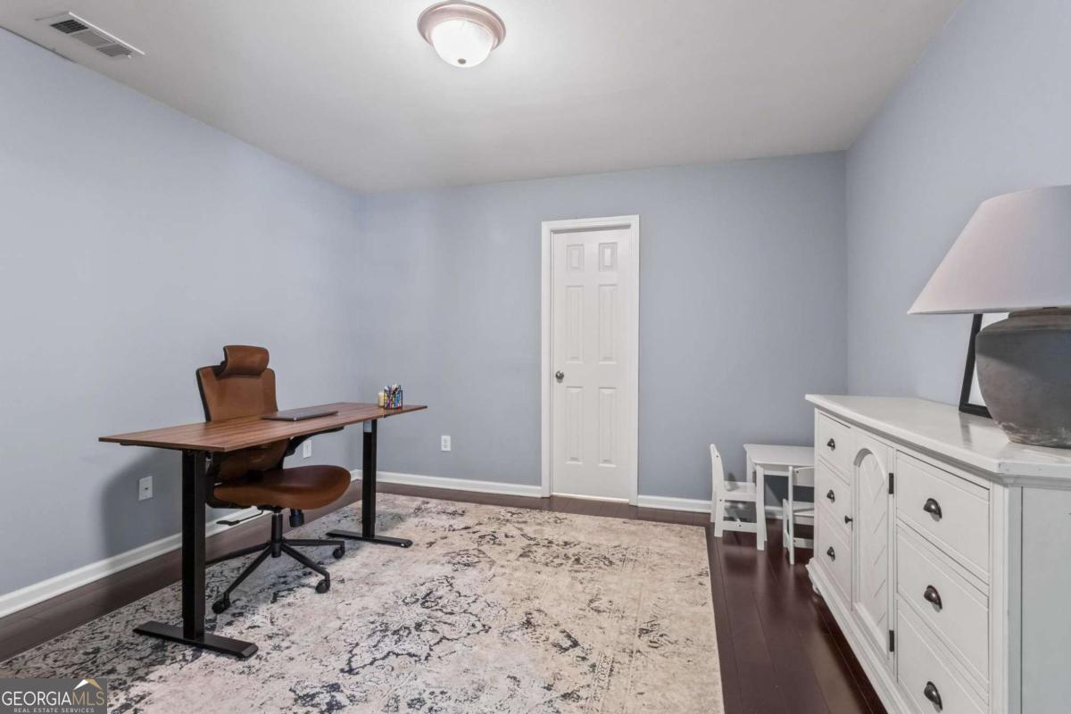 1005 Glen Ivy