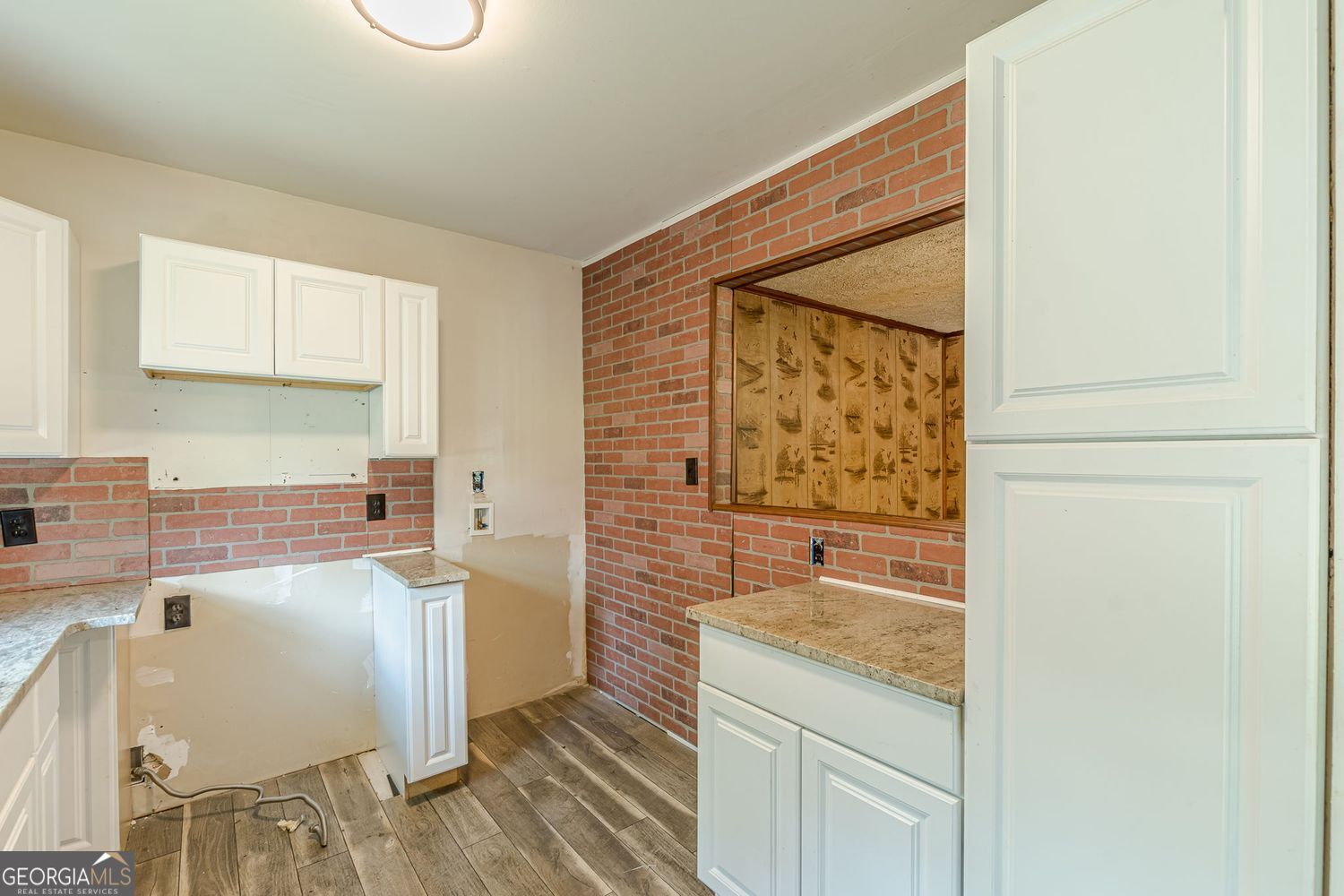 Austell, Georgia 30106, United States, 4 Bedrooms Bedrooms, ,1 BathroomBathrooms,Residential,Pending,183189