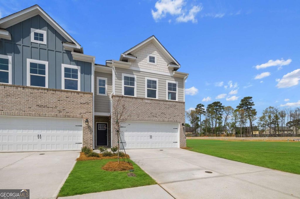 Photo of 3665 Donovan Circle, Loganville, GA 30052 (MLS # 10821058)
