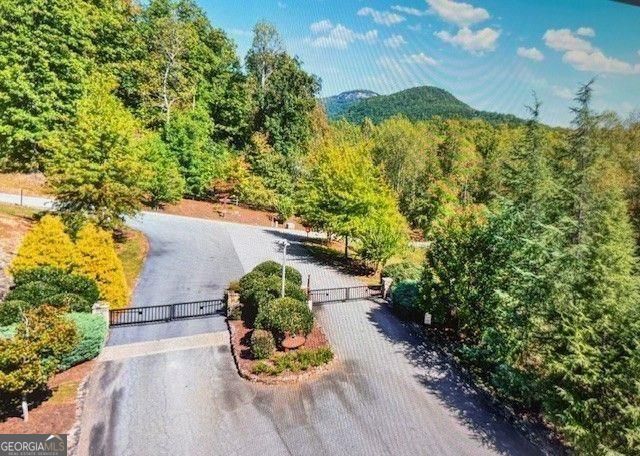 655 Mountainside DR