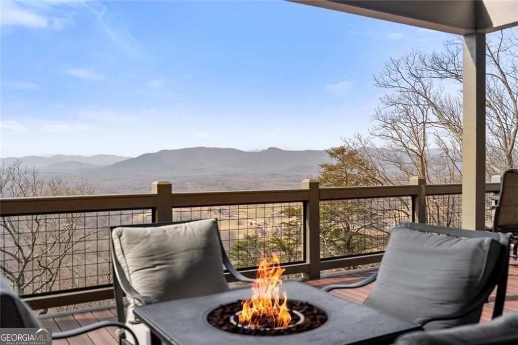 655 Mountainside DR