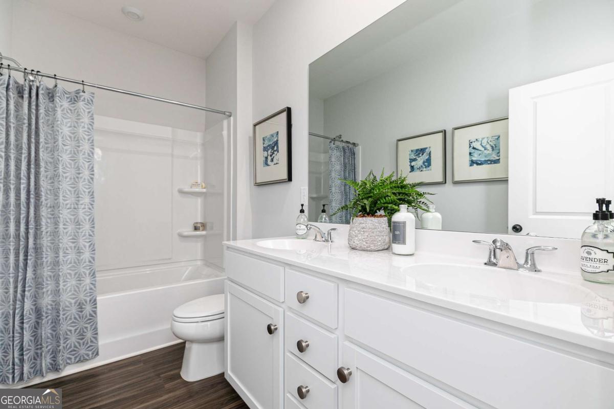 740 Coventry Cove WAY