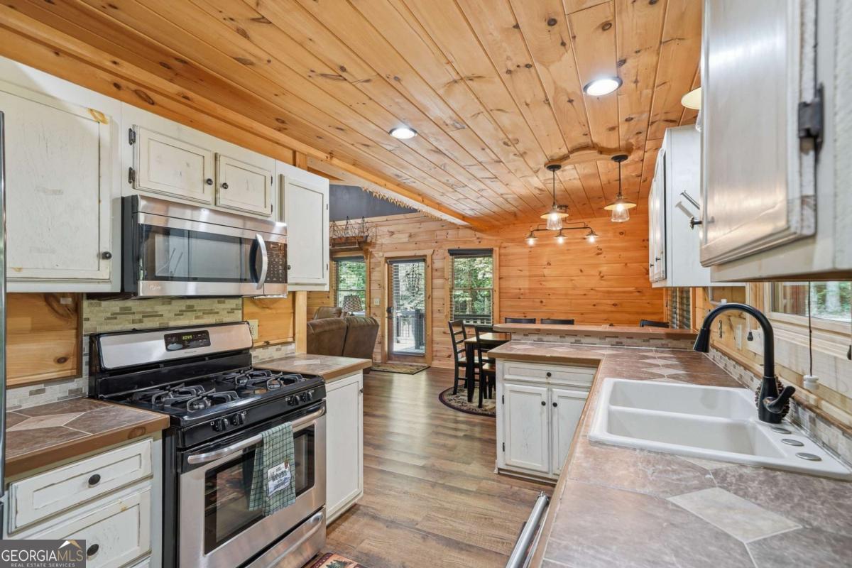 55 Hallee DR