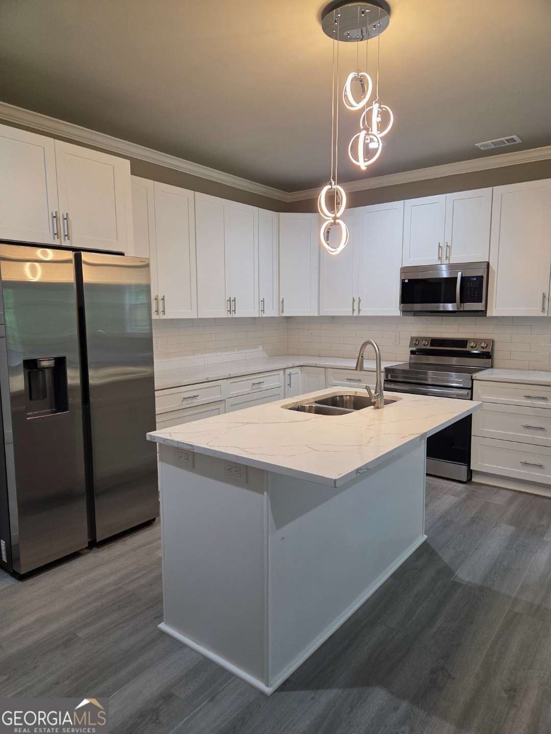 3368 Bonnes CT