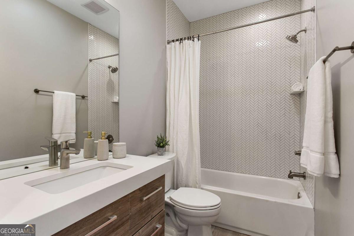 Atlanta, Georgia 30316, United States, 4 Bedrooms Bedrooms, ,3 BathroomsBathrooms,Residential,Active,144455