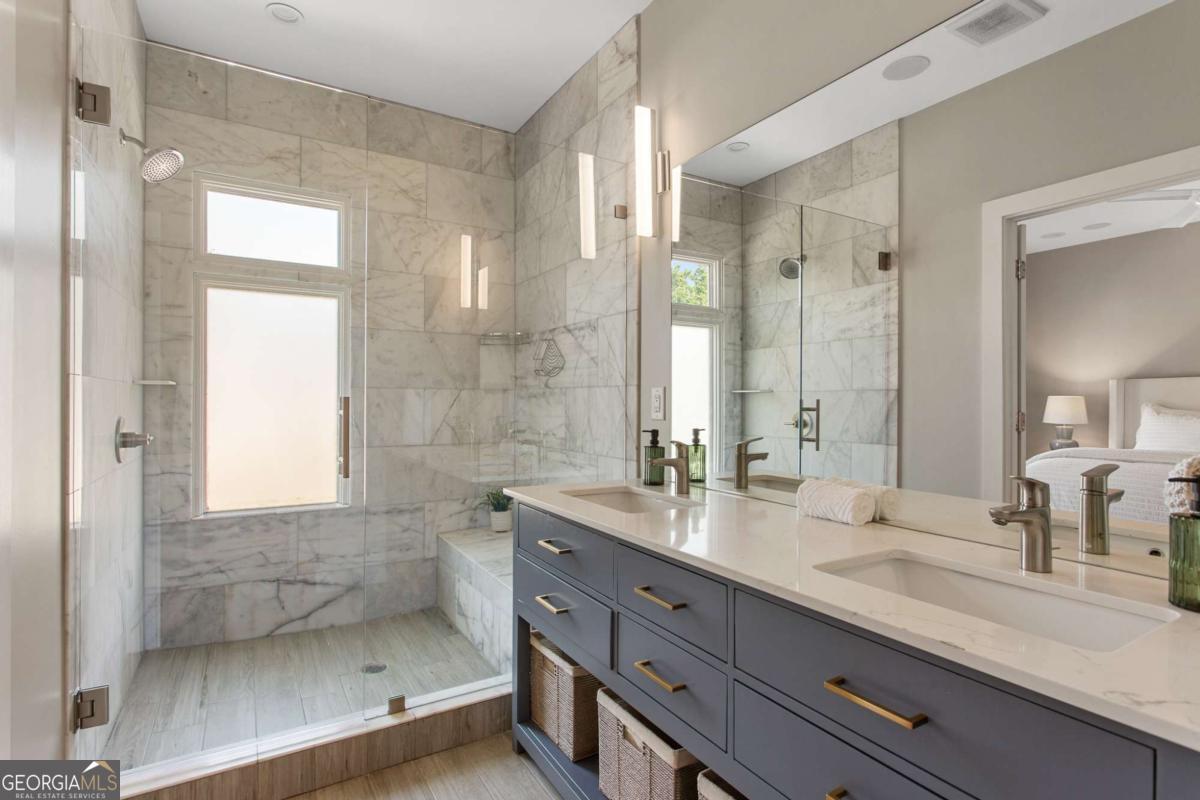 Atlanta, Georgia 30316, United States, 4 Bedrooms Bedrooms, ,3 BathroomsBathrooms,Residential,Active,144455