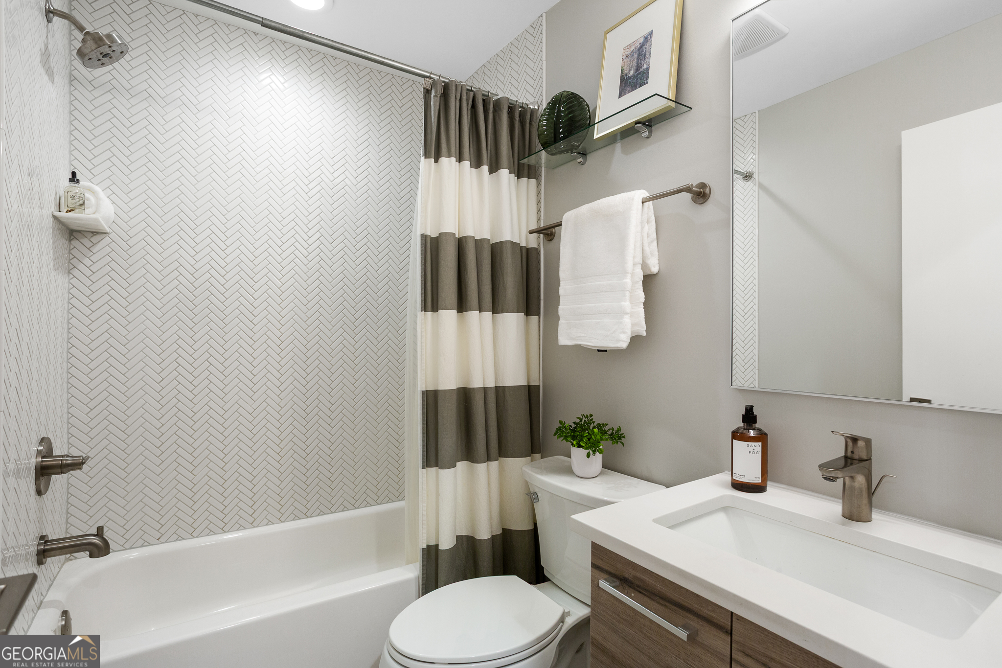 Atlanta, Georgia 30316, United States, 4 Bedrooms Bedrooms, ,3 BathroomsBathrooms,Residential,Active,144455