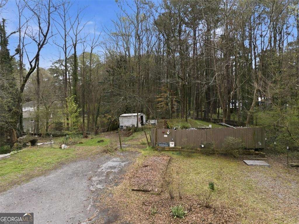 272 Gordon CIR SW