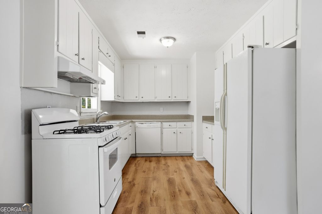 Photo of 3233 Lancer Drive, Powder Springs, GA 30127 (MLS # 10737225)