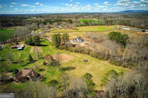 A home in Dawsonville