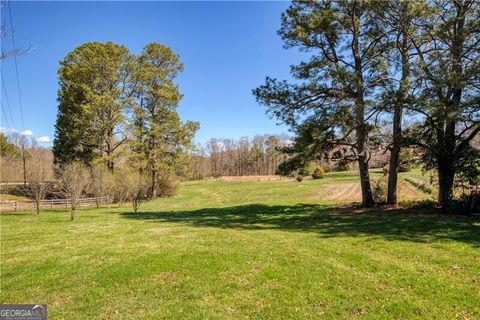 A home in Dawsonville