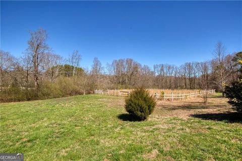 A home in Dawsonville