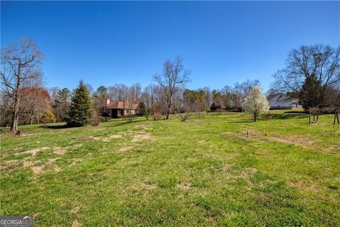 A home in Dawsonville