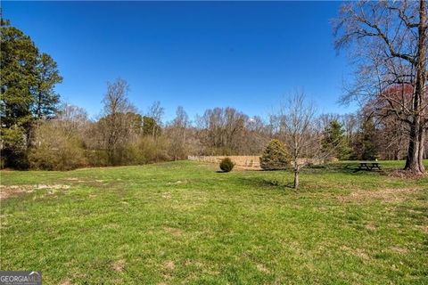 A home in Dawsonville