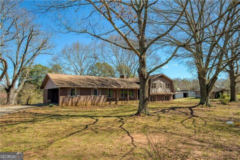 A home in Dawsonville