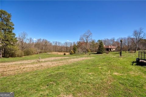 A home in Dawsonville