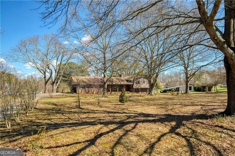 A home in Dawsonville