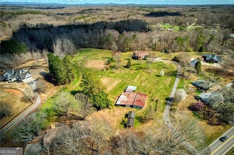 A home in Dawsonville